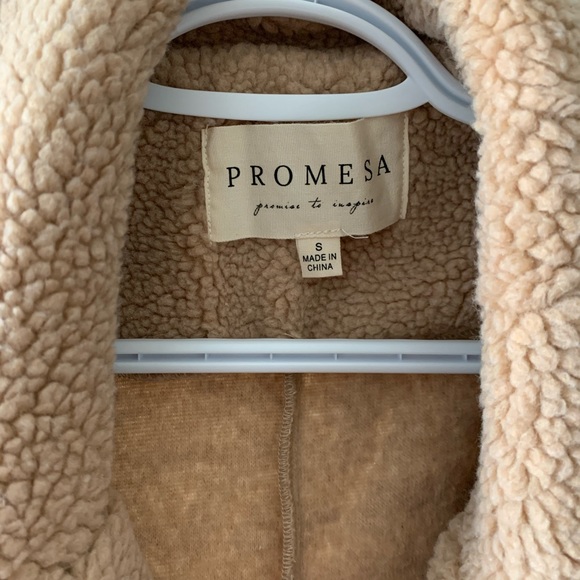 Vici Dolls City Scene Pocketed Teddy Coat - Picture 4 of 4